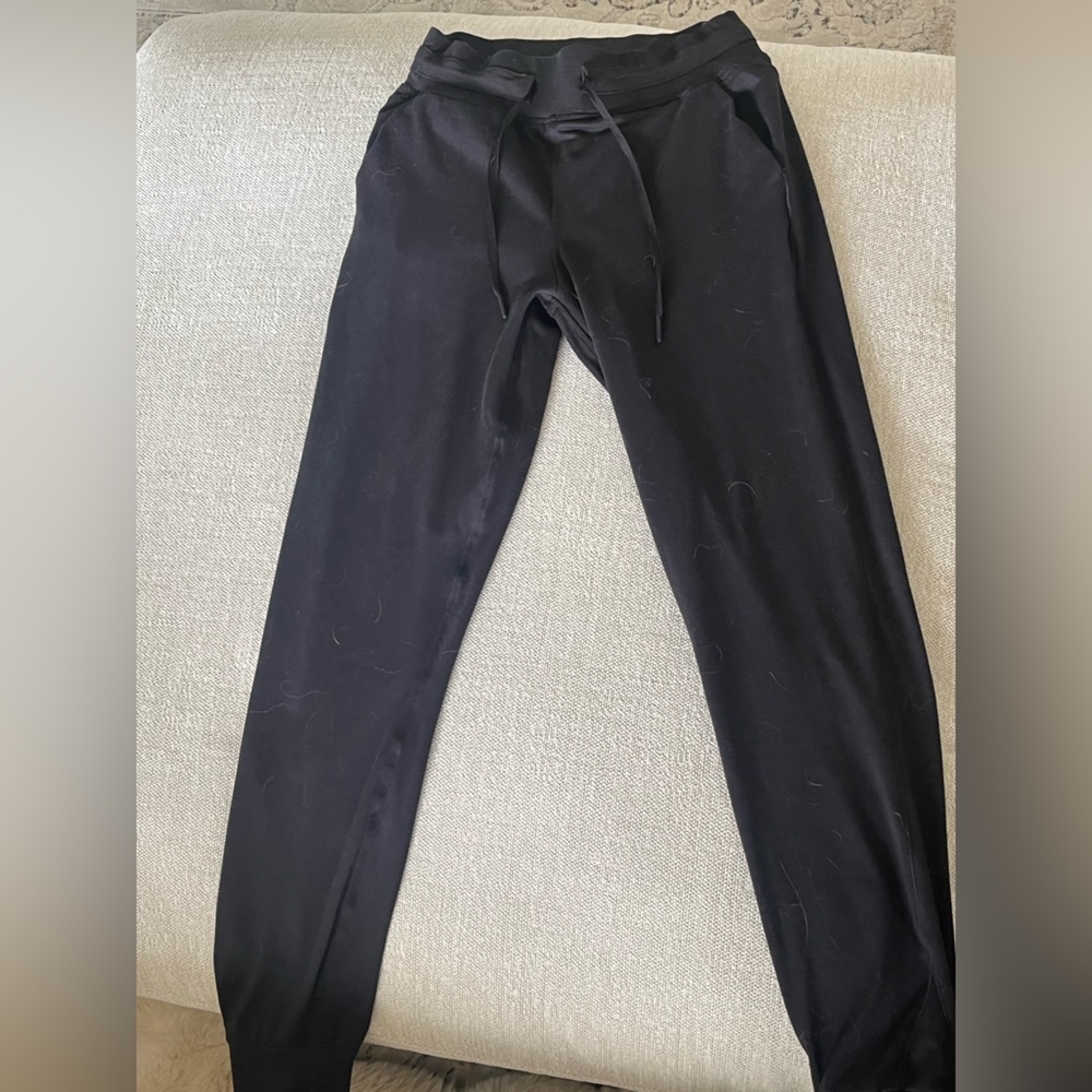 Balance Athletica Select Jogger in Poise
